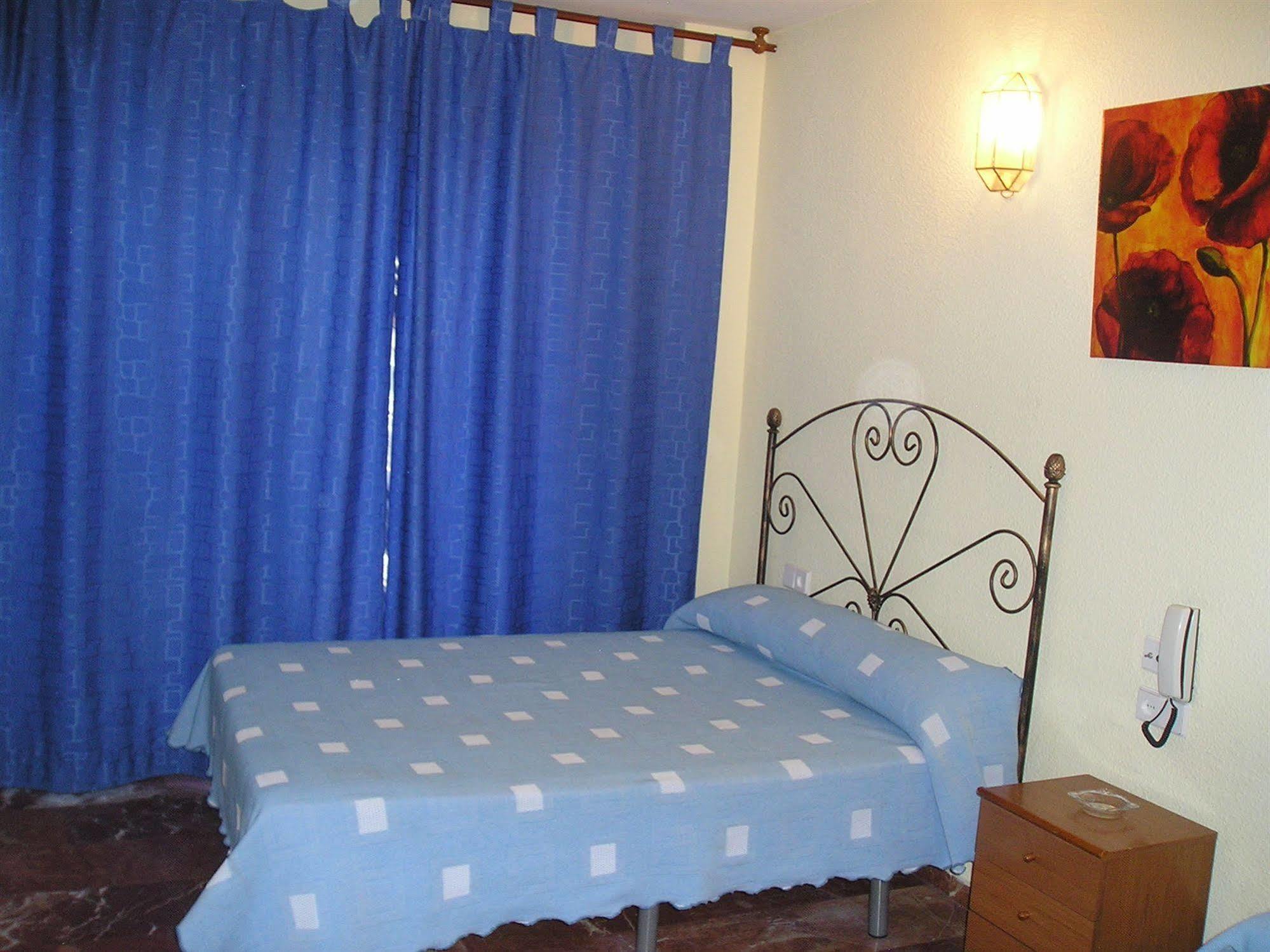 Hostal Nevot Granada Exterior foto