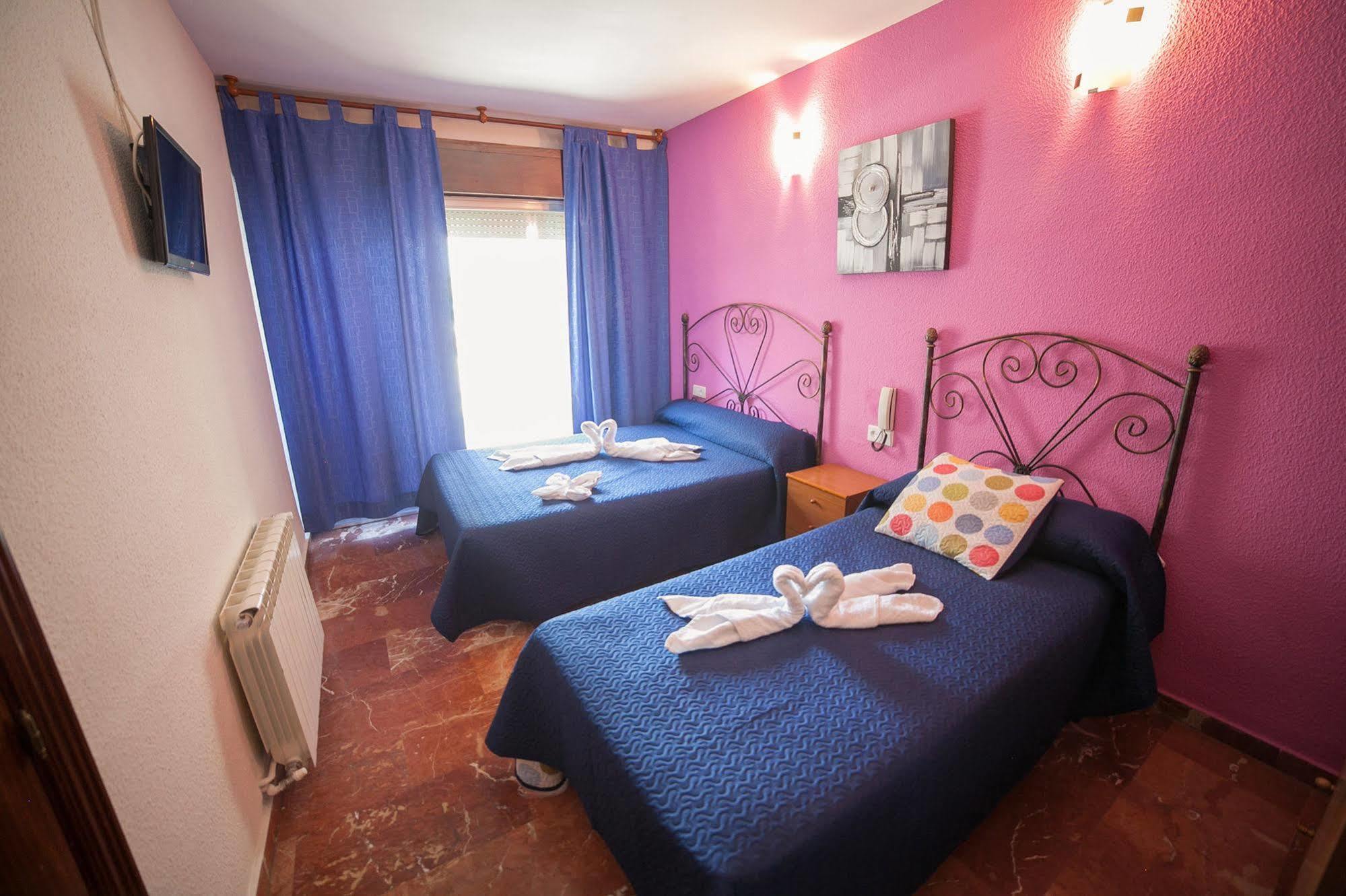 Hostal Nevot Granada Exterior foto